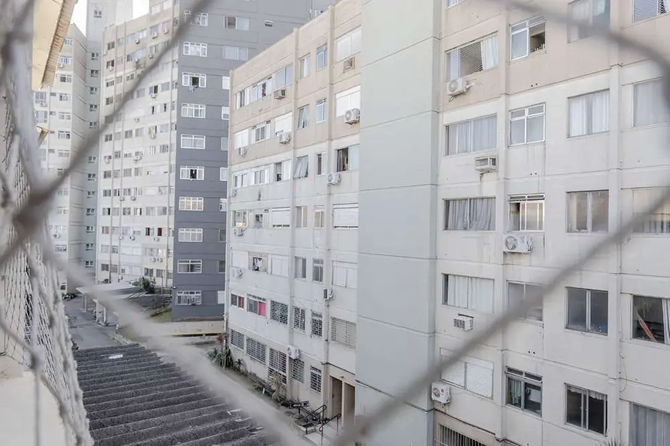 Foto 2 de Apartamento com 1 quarto à venda, 28m2 em Partenon, Porto Alegre - RS