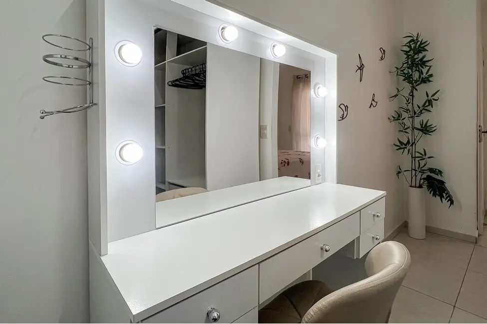 Casa com 3 quartos à venda, 107m2 em Igara, Canoas - RS - imagem 4 Foto 4 de Casa com 3 quartos à venda, 107m2 em Igara, Canoas - RS