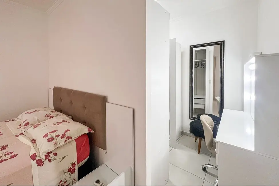 Casa com 3 quartos à venda, 107m2 em Igara, Canoas - RS - imagem 7 Foto 7 de Casa com 3 quartos à venda, 107m2 em Igara, Canoas - RS