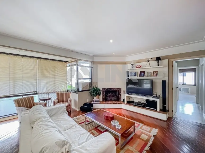 Foto 2 de Apartamento com 3 quartos à venda, 121m2 em Bela Vista, Porto Alegre - RS