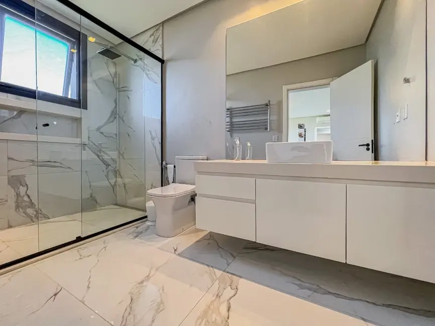 Foto 2 de Casa de Condomínio com 5 quartos à venda, 540m2 em Eldorado Do Sul - RS