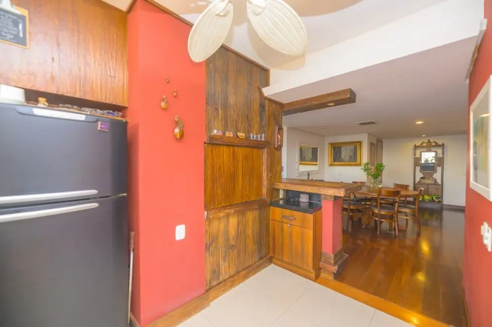 Apartamento com 3 quartos à venda, 350m2 em Rio Branco, Porto Alegre - RS - imagem 4 Foto 4 de Apartamento com 3 quartos à venda, 350m2 em Rio Branco, Porto Alegre - RS