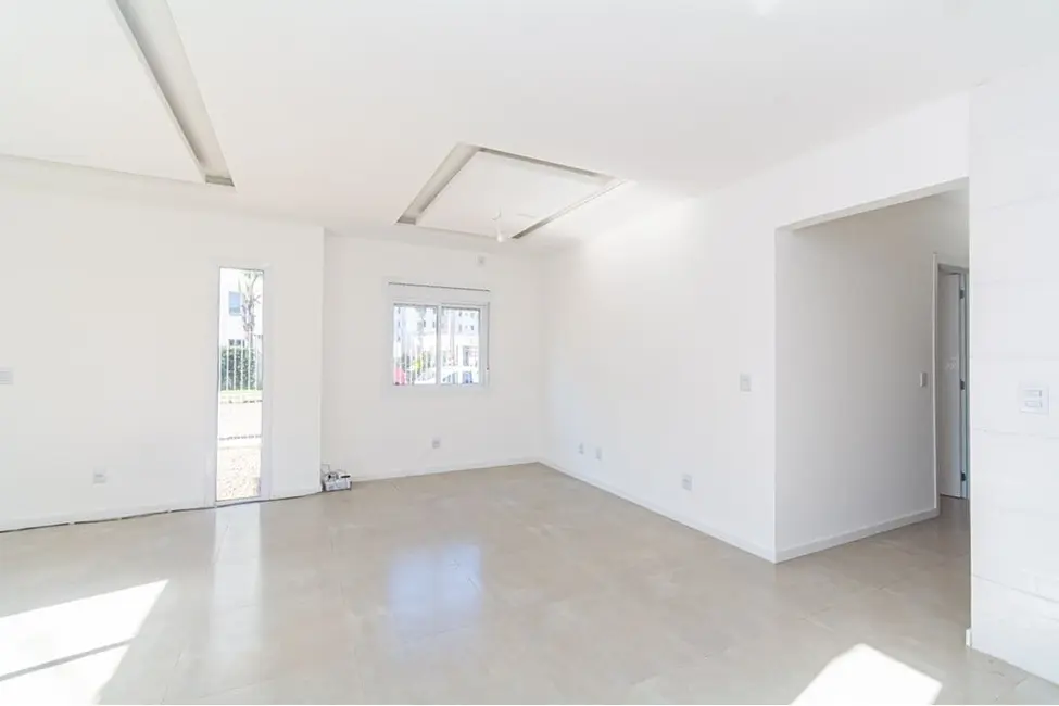 Casa com 2 quartos à venda, 67m2 em Mato Grande, Canoas - RS - imagem 2 Foto 2 de Casa com 2 quartos à venda, 67m2 em Mato Grande, Canoas - RS