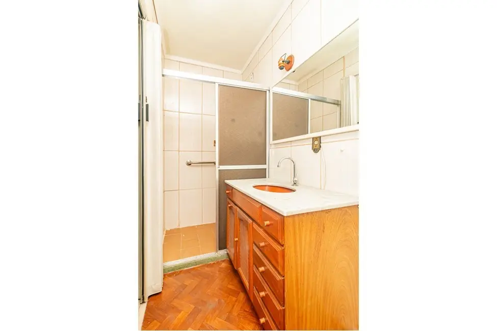 Apartamento com 3 quartos à venda, 78m2 em Centro Histórico, Porto Alegre - RS - imagem 8 Foto 8 de Apartamento com 3 quartos à venda, 78m2 em Centro Histórico, Porto Alegre - RS