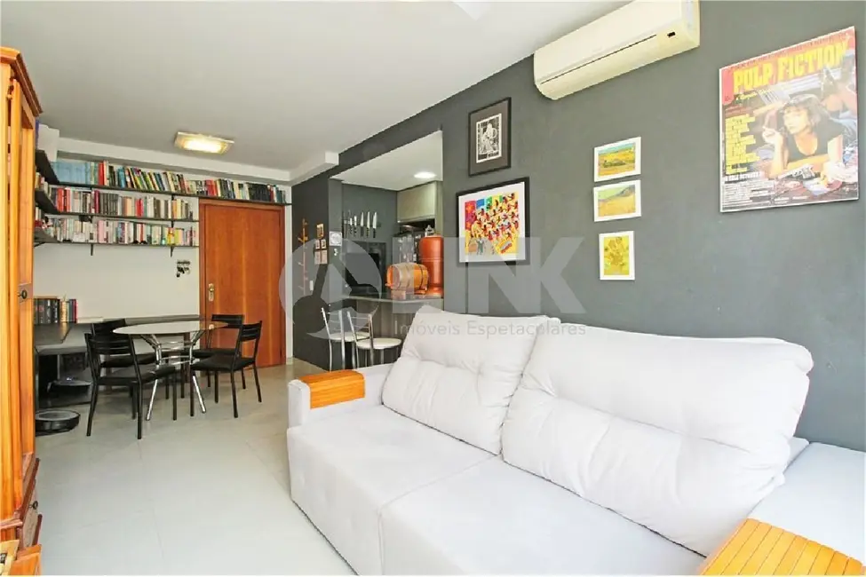 Apartamento com 2 quartos à venda, 58m2 em Medianeira, Porto Alegre - RS - imagem 3 Foto 3 de Apartamento com 2 quartos à venda, 58m2 em Medianeira, Porto Alegre - RS