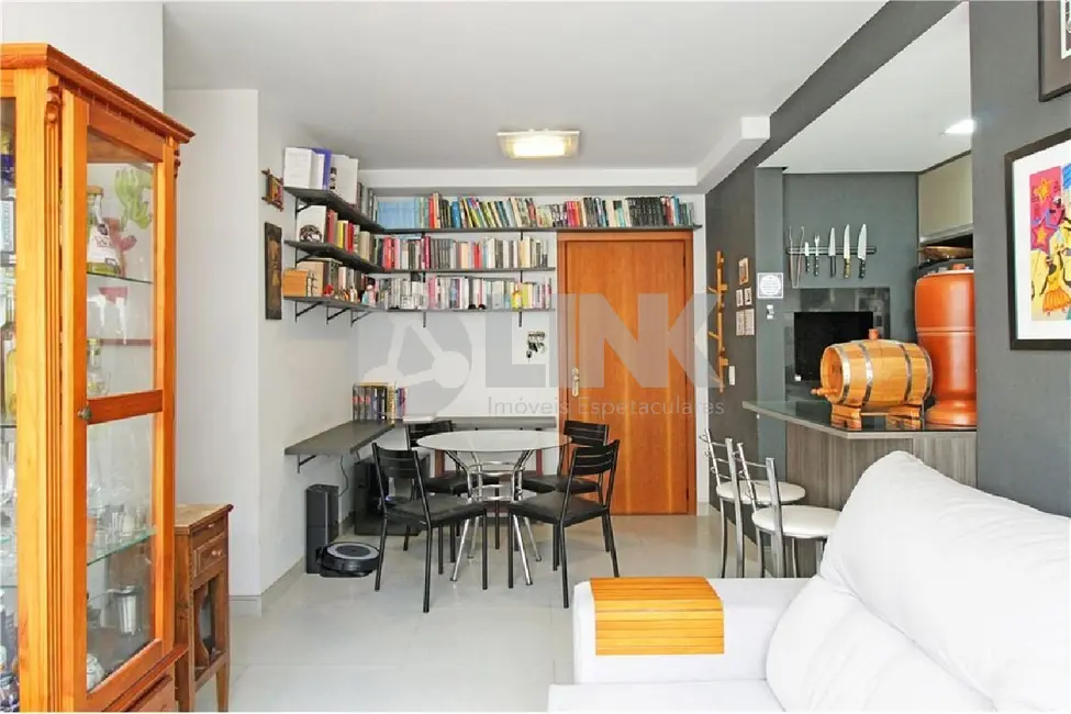 Apartamento com 2 quartos à venda, 58m2 em Medianeira, Porto Alegre - RS - imagem 4 Foto 4 de Apartamento com 2 quartos à venda, 58m2 em Medianeira, Porto Alegre - RS