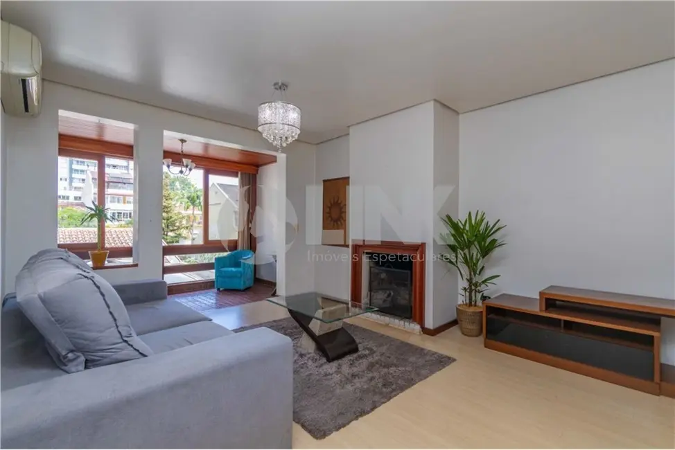 Apartamento com 3 quartos à venda, 237m2 em Moinhos de Vento, Porto Alegre - RS - imagem 2 Foto 2 de Apartamento com 3 quartos à venda, 237m2 em Moinhos de Vento, Porto Alegre - RS