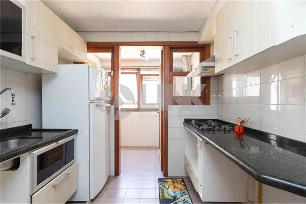 Apartamento com 3 quartos à venda, 237m2 em Moinhos de Vento, Porto Alegre - RS - imagem 7 Foto 7 de Apartamento com 3 quartos à venda, 237m2 em Moinhos de Vento, Porto Alegre - RS