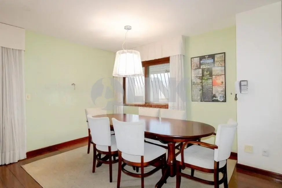 Casa com 3 quartos à venda, 280m2 em Chácara das Pedras, Porto Alegre - RS - imagem 7 Foto 7 de Casa com 3 quartos à venda, 280m2 em Chácara das Pedras, Porto Alegre - RS