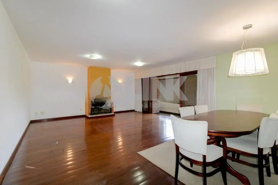 Casa com 3 quartos à venda, 280m2 em Chácara das Pedras, Porto Alegre - RS - imagem 5 Foto 5 de Casa com 3 quartos à venda, 280m2 em Chácara das Pedras, Porto Alegre - RS