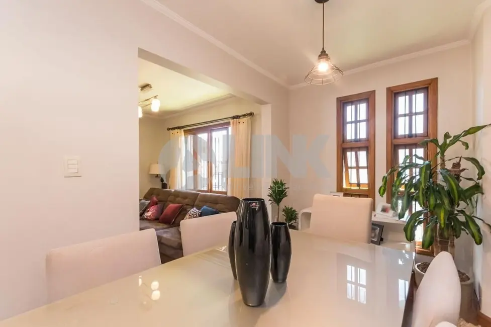 Casa com 3 quartos à venda, 185m2 em Chácara das Pedras, Porto Alegre - RS - imagem 7 Foto 7 de Casa com 3 quartos à venda, 185m2 em Chácara das Pedras, Porto Alegre - RS