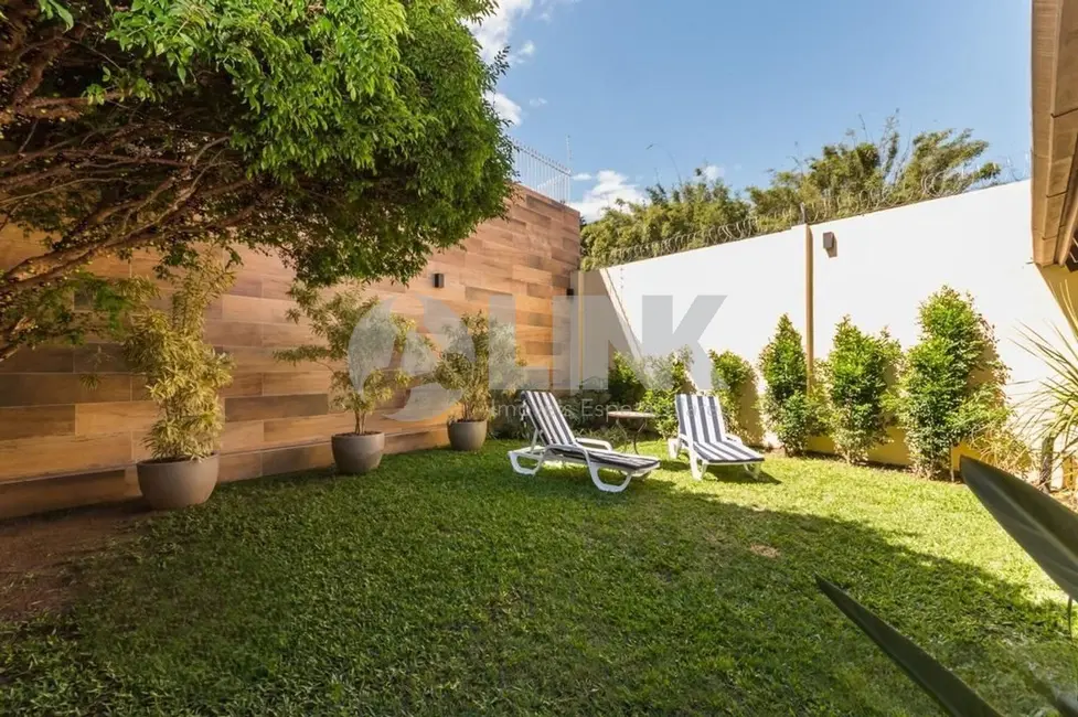 Casa com 3 quartos à venda, 185m2 em Chácara das Pedras, Porto Alegre - RS - imagem 9 Foto 9 de Casa com 3 quartos à venda, 185m2 em Chácara das Pedras, Porto Alegre - RS