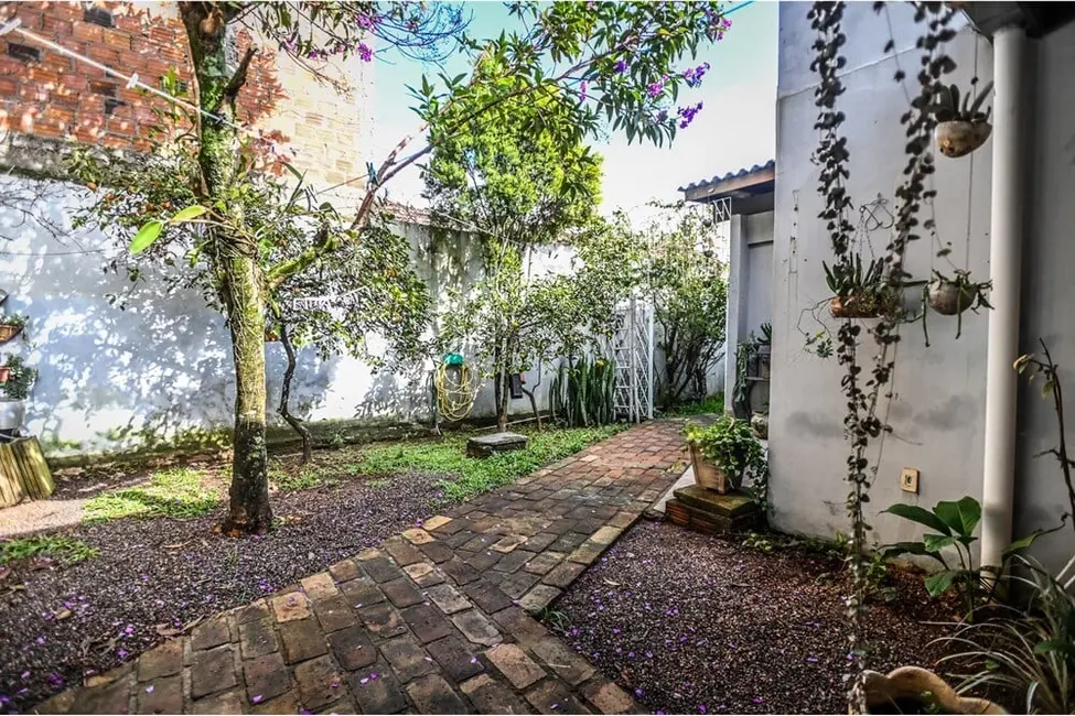 Casa com 3 quartos à venda, 413m2 em Santa Tereza, Porto Alegre - RS - imagem 4 Foto 4 de Casa com 3 quartos à venda, 413m2 em Santa Tereza, Porto Alegre - RS