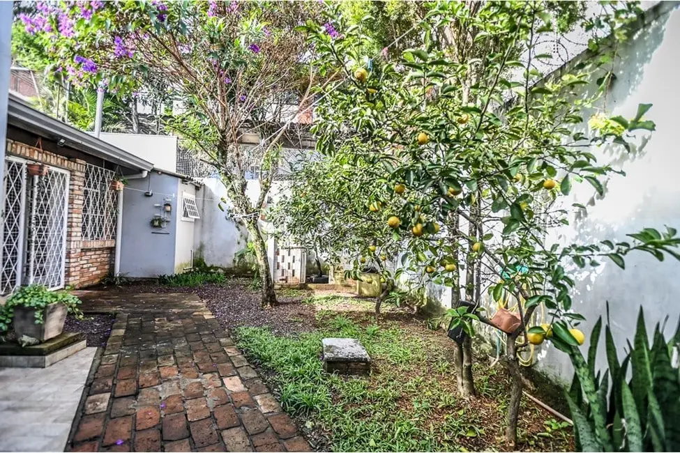Casa com 3 quartos à venda, 413m2 em Santa Tereza, Porto Alegre - RS - imagem 3 Foto 3 de Casa com 3 quartos à venda, 413m2 em Santa Tereza, Porto Alegre - RS