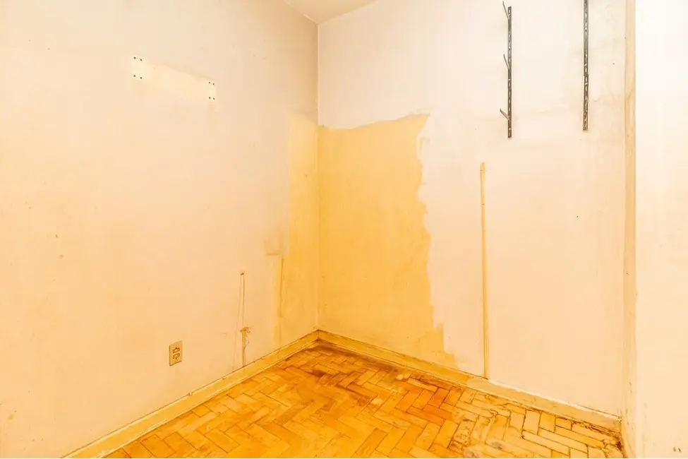 Apartamento com 3 quartos à venda, 149m2 em Centro Histórico, Porto Alegre - RS - imagem 7 Foto 7 de Apartamento com 3 quartos à venda, 149m2 em Centro Histórico, Porto Alegre - RS