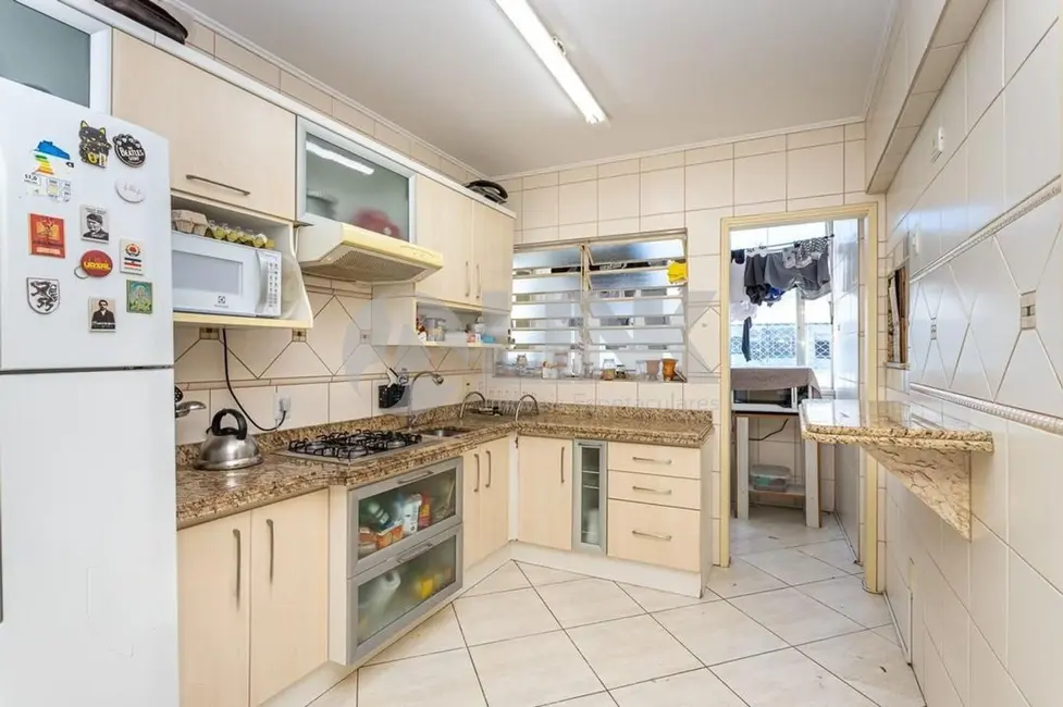 Apartamento com 3 quartos à venda, 108m2 em Três Figueiras, Porto Alegre - RS - imagem 8 Foto 8 de Apartamento com 3 quartos à venda, 108m2 em Três Figueiras, Porto Alegre - RS