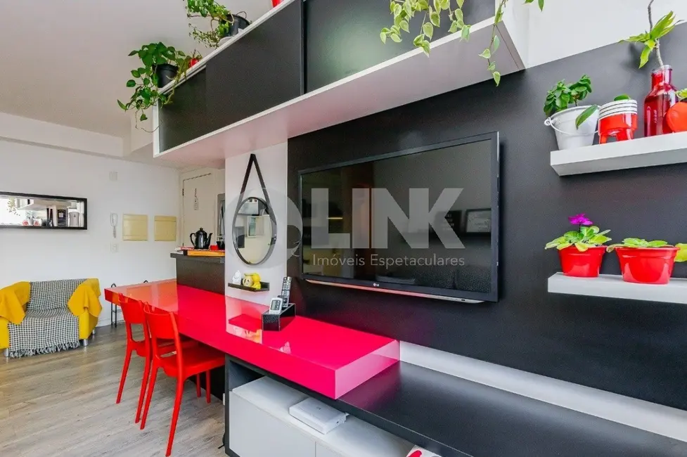 Apartamento com 2 quartos à venda, 58m2 em Passo da Areia, Porto Alegre - RS - imagem 8 Foto 8 de Apartamento com 2 quartos à venda, 58m2 em Passo da Areia, Porto Alegre - RS