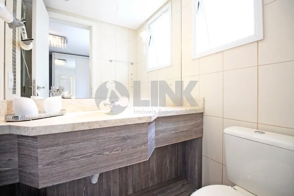 Apartamento com 2 quartos à venda, 72m2 em Auxiliadora, Porto Alegre - RS - imagem 8 Foto 8 de Apartamento com 2 quartos à venda, 72m2 em Auxiliadora, Porto Alegre - RS