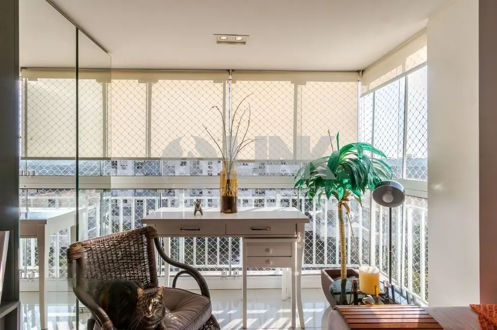 Foto 4 de Apartamento com 2 quartos à venda, 68m2 em Passo da Areia, Porto Alegre - RS