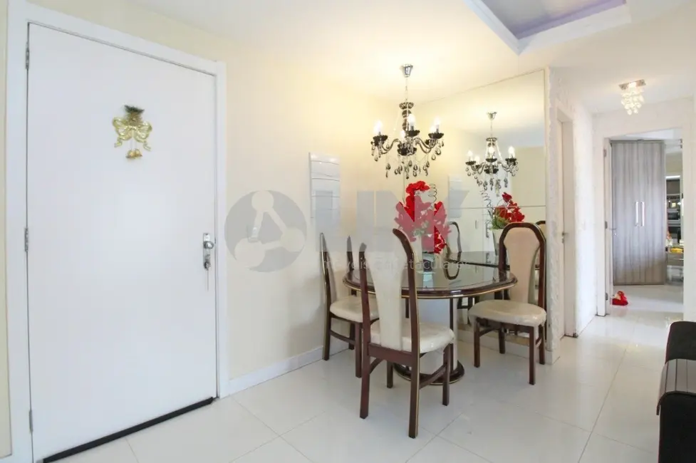 Foto 5 de Apartamento com 2 quartos à venda, 62m2 em Passo da Areia, Porto Alegre - RS