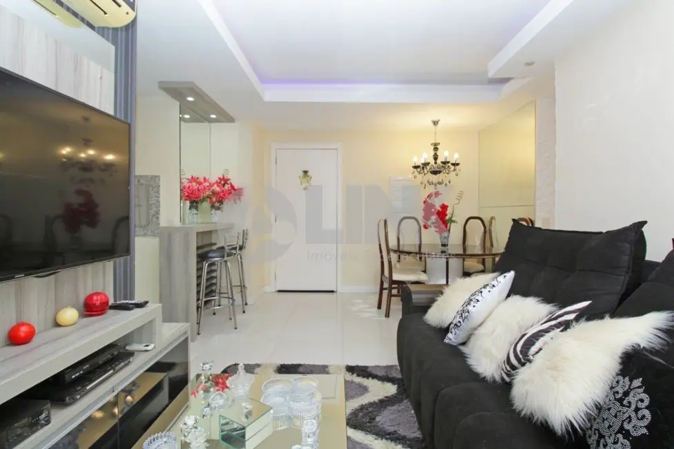 Foto 4 de Apartamento com 2 quartos à venda, 62m2 em Passo da Areia, Porto Alegre - RS