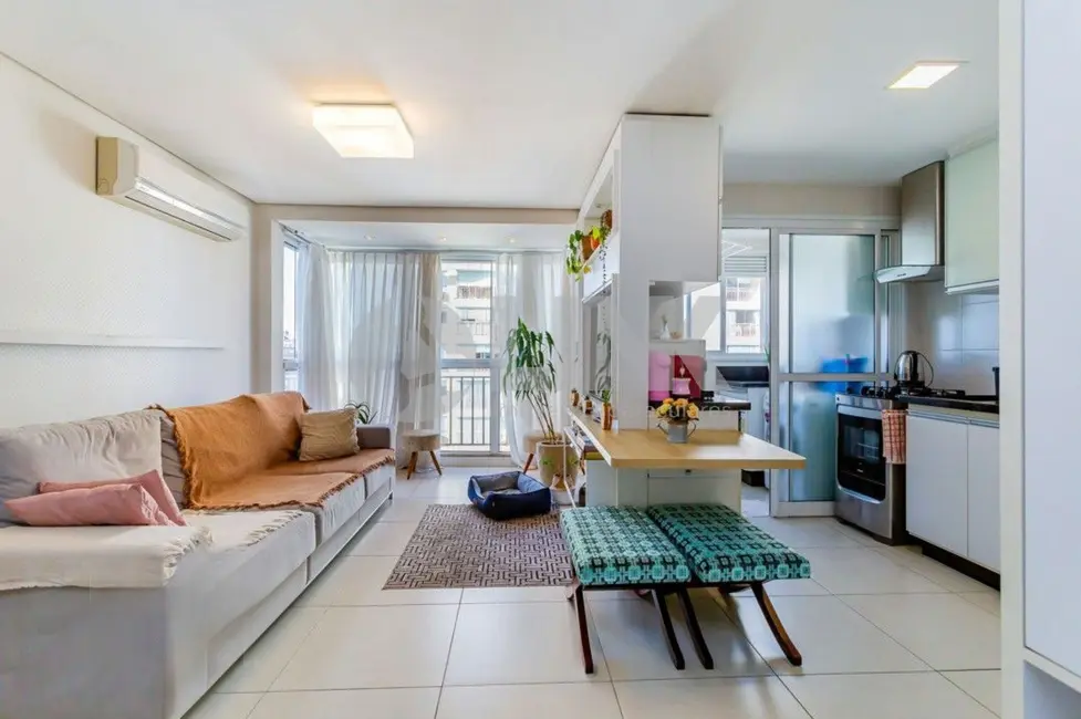 Foto 1 de Apartamento com 2 quartos à venda, 68m2 em Passo da Areia, Porto Alegre - RS