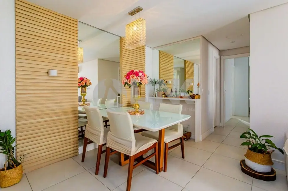 Apartamento com 2 quartos à venda, 68m2 em Passo da Areia, Porto Alegre - RS - imagem 6 Foto 6 de Apartamento com 2 quartos à venda, 68m2 em Passo da Areia, Porto Alegre - RS