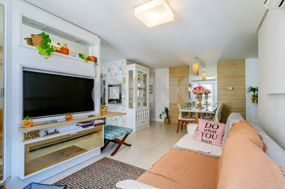 Apartamento com 2 quartos à venda, 68m2 em Passo da Areia, Porto Alegre - RS - imagem 5 Foto 5 de Apartamento com 2 quartos à venda, 68m2 em Passo da Areia, Porto Alegre - RS