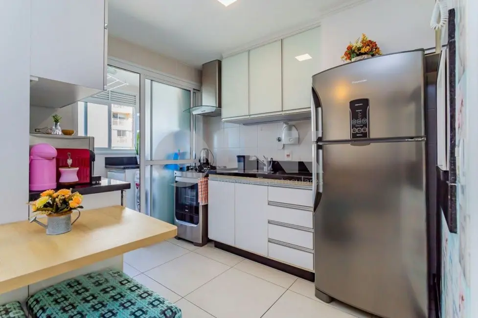 Apartamento com 2 quartos à venda, 68m2 em Passo da Areia, Porto Alegre - RS - imagem 8 Foto 8 de Apartamento com 2 quartos à venda, 68m2 em Passo da Areia, Porto Alegre - RS
