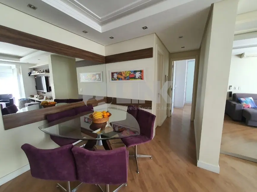 Apartamento com 2 quartos à venda, 68m2 em Passo da Areia, Porto Alegre - RS - imagem 6 Foto 6 de Apartamento com 2 quartos à venda, 68m2 em Passo da Areia, Porto Alegre - RS