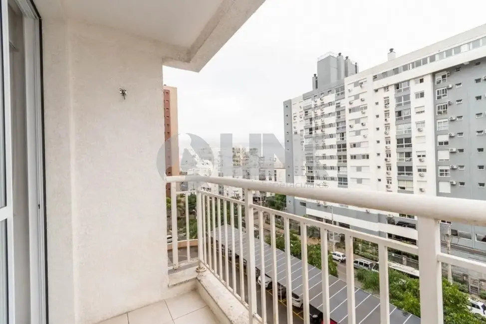 Apartamento com 2 quartos à venda, 61m2 em Passo da Areia, Porto Alegre - RS - imagem 3 Foto 3 de Apartamento com 2 quartos à venda, 61m2 em Passo da Areia, Porto Alegre - RS