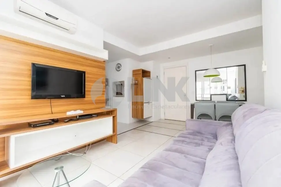 Apartamento com 2 quartos à venda, 61m2 em Passo da Areia, Porto Alegre - RS - imagem 6 Foto 6 de Apartamento com 2 quartos à venda, 61m2 em Passo da Areia, Porto Alegre - RS