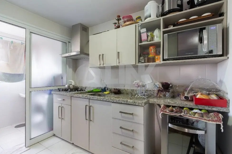 Foto 3 de Apartamento com 3 quartos à venda, 85m2 em Passo da Areia, Porto Alegre - RS