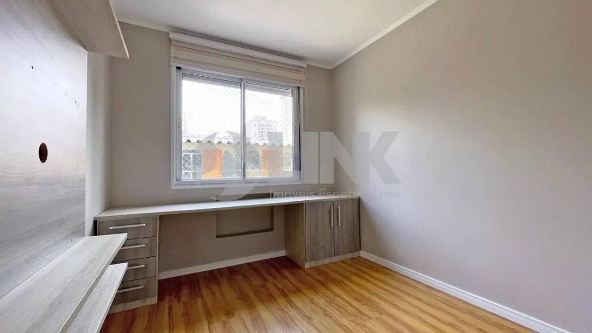 Apartamento com 3 quartos à venda, 84m2 em Passo da Areia, Porto Alegre - RS - imagem 8 Foto 8 de Apartamento com 3 quartos à venda, 84m2 em Passo da Areia, Porto Alegre - RS