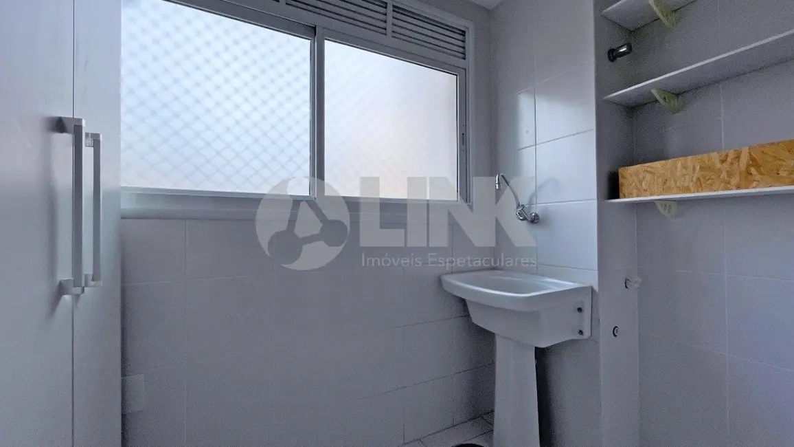 Apartamento com 3 quartos à venda, 84m2 em Passo da Areia, Porto Alegre - RS - imagem 6 Foto 6 de Apartamento com 3 quartos à venda, 84m2 em Passo da Areia, Porto Alegre - RS