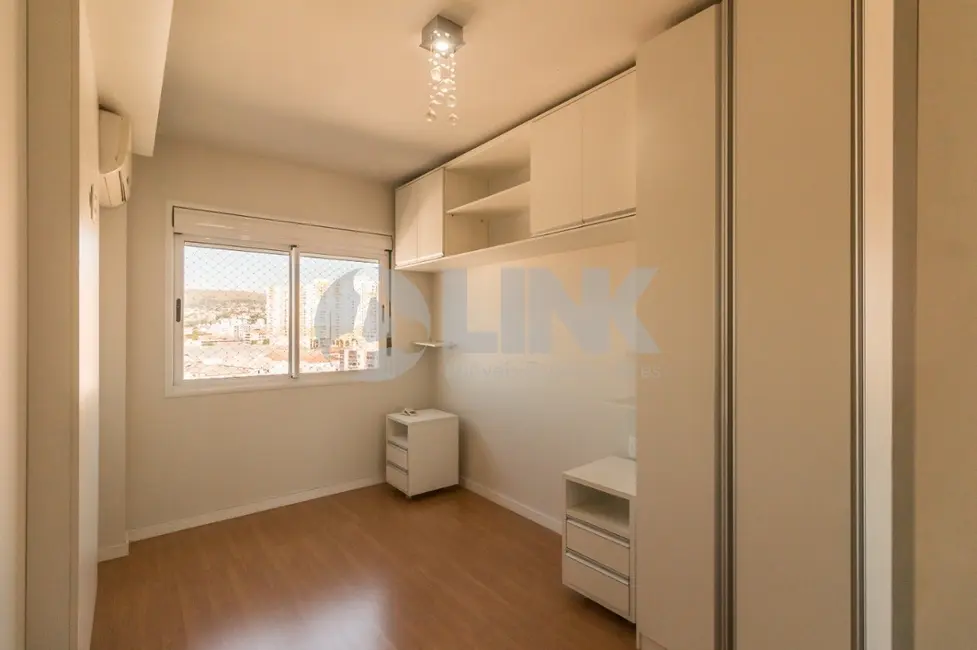 Apartamento com 2 quartos à venda, 52m2 em Rio Branco, Porto Alegre - RS - imagem 9 Foto 9 de Apartamento com 2 quartos à venda, 52m2 em Rio Branco, Porto Alegre - RS