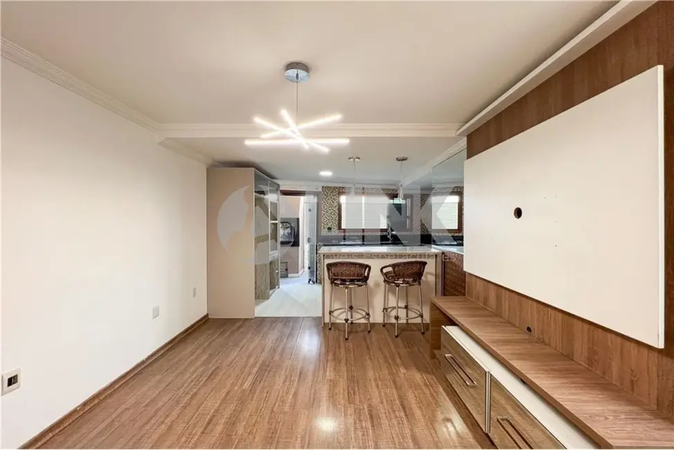 Casa com 2 quartos à venda, 69m2 em Nossa Senhora das Graças, Canoas - RS - imagem 4 Foto 4 de Casa com 2 quartos à venda, 69m2 em Nossa Senhora das Graças, Canoas - RS