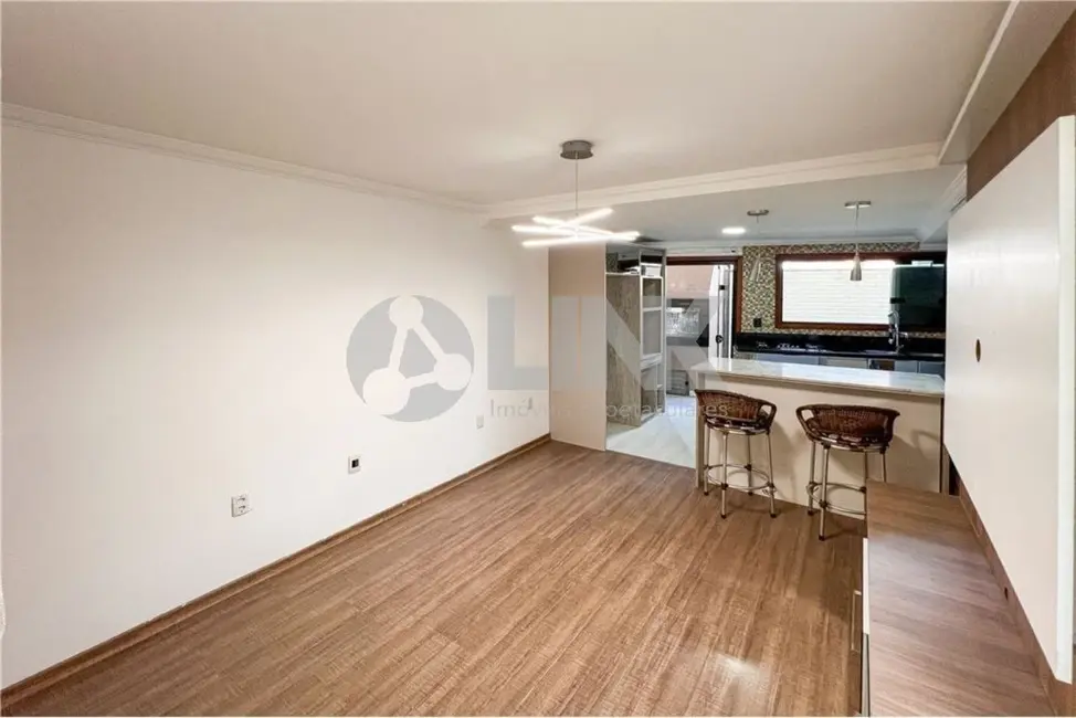 Casa com 2 quartos à venda, 69m2 em Nossa Senhora das Graças, Canoas - RS - imagem 5 Foto 5 de Casa com 2 quartos à venda, 69m2 em Nossa Senhora das Graças, Canoas - RS
