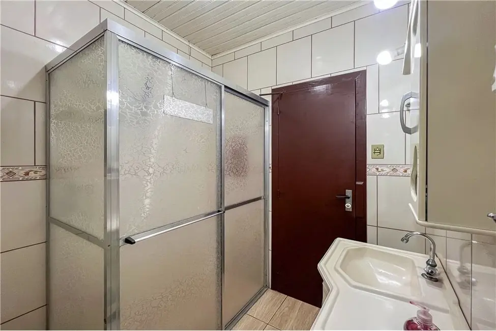 Casa com 3 quartos à venda, 270m2 em Marechal Rondon, Canoas - RS - imagem 7 Foto 7 de Casa com 3 quartos à venda, 270m2 em Marechal Rondon, Canoas - RS