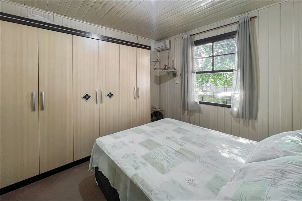 Casa com 3 quartos à venda, 270m2 em Marechal Rondon, Canoas - RS - imagem 9 Foto 9 de Casa com 3 quartos à venda, 270m2 em Marechal Rondon, Canoas - RS