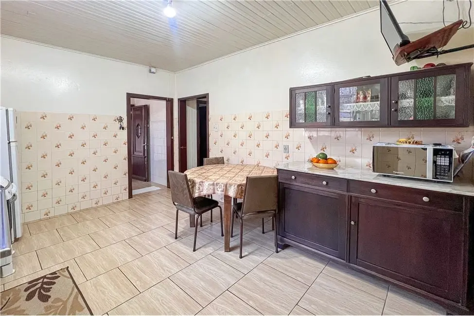 Casa com 3 quartos à venda, 270m2 em Marechal Rondon, Canoas - RS - imagem 6 Foto 6 de Casa com 3 quartos à venda, 270m2 em Marechal Rondon, Canoas - RS