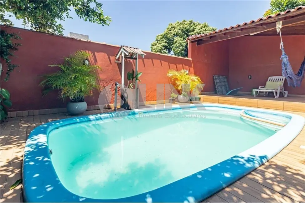 Casa com 3 quartos à venda, 180m2 em Parque Santa Fé, Porto Alegre - RS - imagem 4 Foto 4 de Casa com 3 quartos à venda, 180m2 em Parque Santa Fé, Porto Alegre - RS