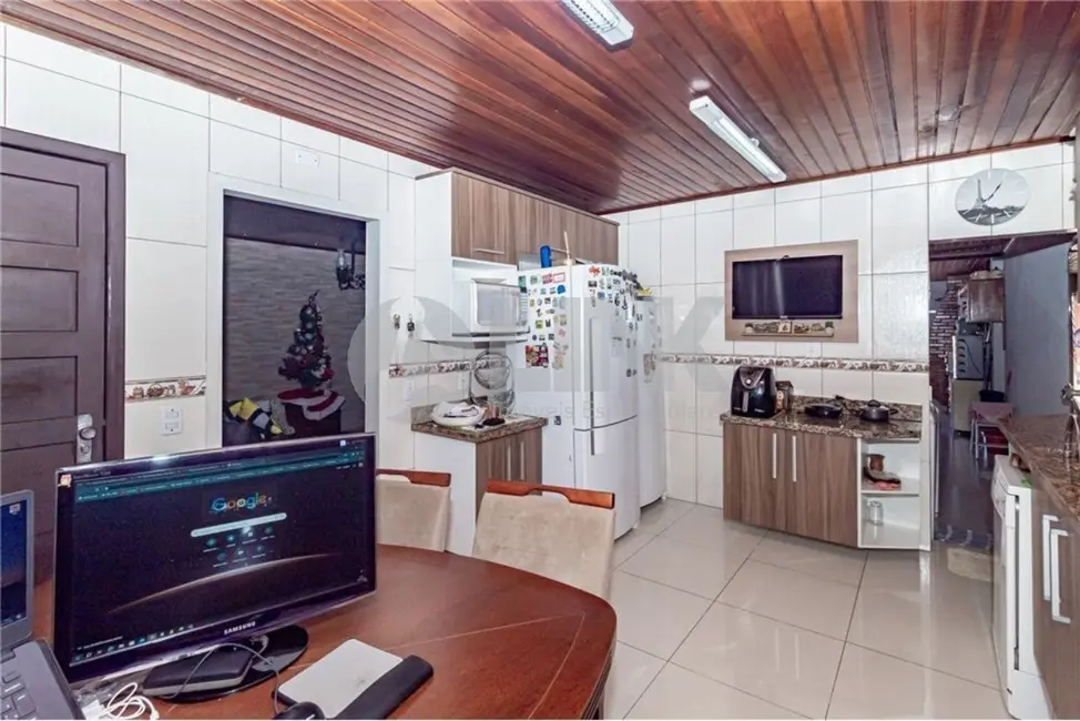 Casa com 3 quartos à venda, 180m2 em Parque Santa Fé, Porto Alegre - RS - imagem 8 Foto 8 de Casa com 3 quartos à venda, 180m2 em Parque Santa Fé, Porto Alegre - RS