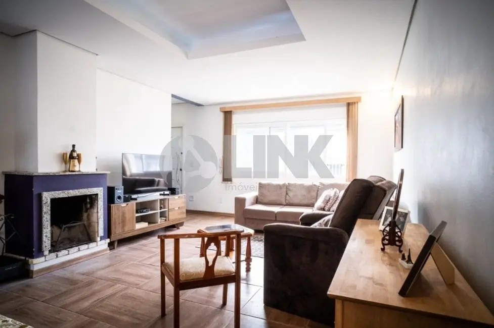 Foto 1 de Casa com 4 quartos à venda, 200m2 em Morro Santana, Porto Alegre - RS