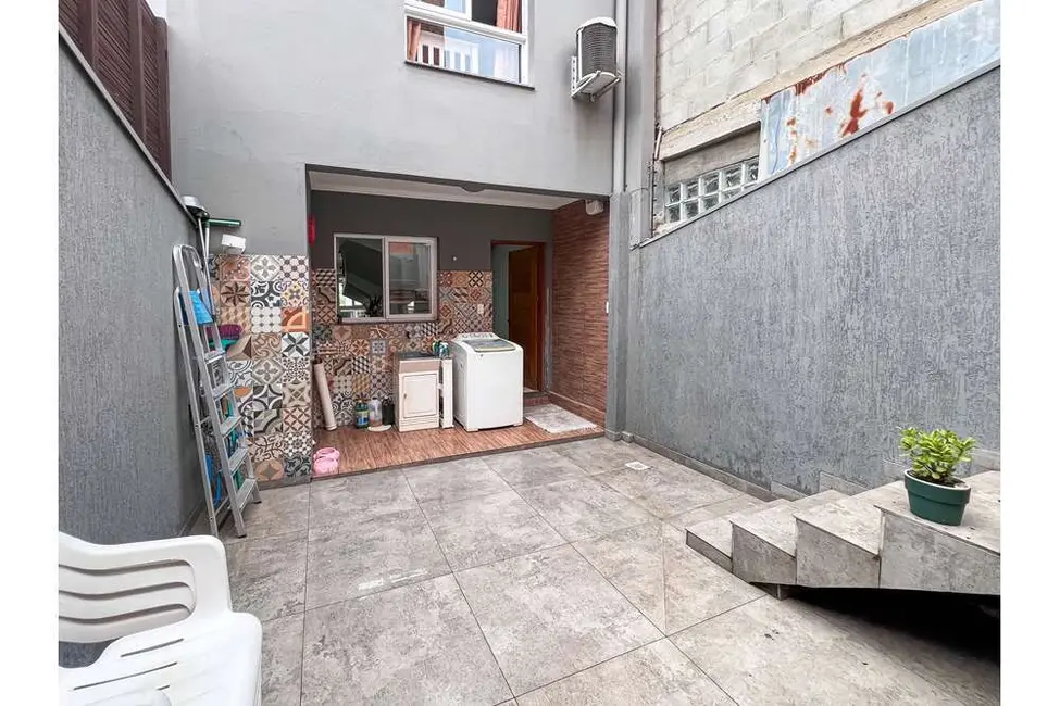 Casa com 2 quartos à venda, 108m2 em São José, Canoas - RS - imagem 8 Foto 8 de Casa com 2 quartos à venda, 108m2 em São José, Canoas - RS