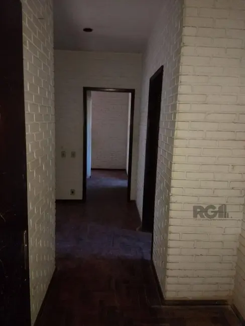 Casa com 3 quartos à venda, 300m2 em Santa Tereza, Porto Alegre - RS - imagem 9 Foto 9 de Casa com 3 quartos à venda, 300m2 em Santa Tereza, Porto Alegre - RS