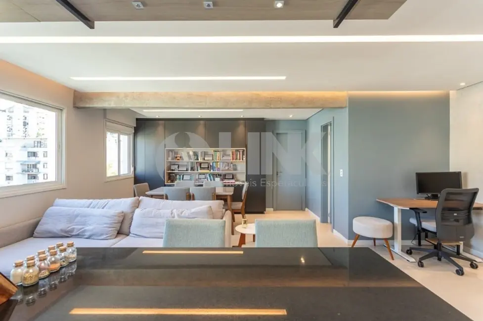 Apartamento com 2 quartos à venda, 66m2 em Higienópolis, Porto Alegre - RS - imagem 8 Foto 8 de Apartamento com 2 quartos à venda, 66m2 em Higienópolis, Porto Alegre - RS