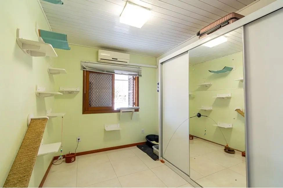 Casa com 2 quartos à venda, 79m2 em São José, Canoas - RS - imagem 9 Foto 9 de Casa com 2 quartos à venda, 79m2 em São José, Canoas - RS