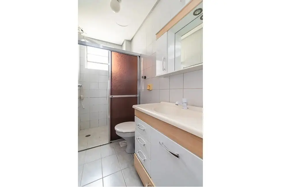 Foto 2 de Apartamento com 1 quarto à venda, 40m2 em Glória, Porto Alegre - RS