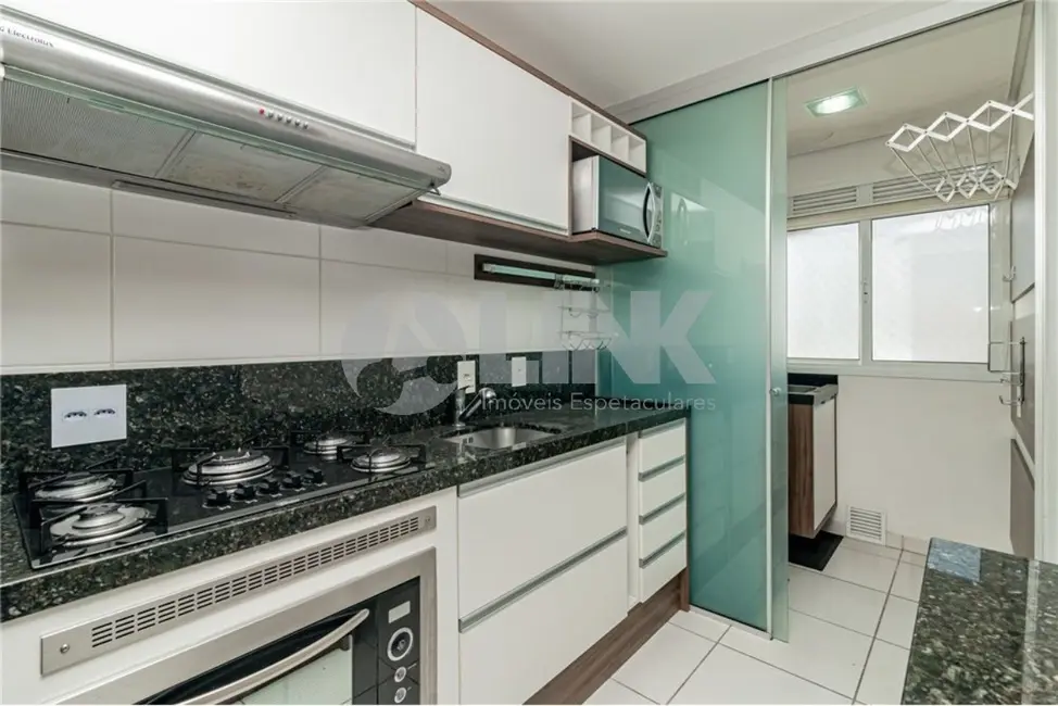 Apartamento com 2 quartos à venda, 58m2 em Passo da Areia, Porto Alegre - RS - imagem 8 Foto 8 de Apartamento com 2 quartos à venda, 58m2 em Passo da Areia, Porto Alegre - RS